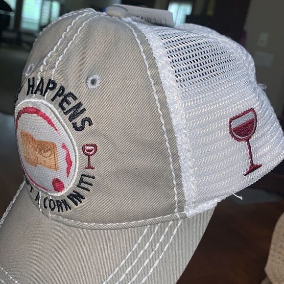 WINE Theme Snapback Baseball Cap Taupe-y Tan Gray with White New - Picture 5 of 7